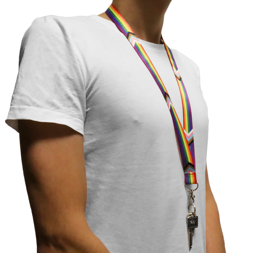 LGBTQ Schlüsselband um den Hals gehängt